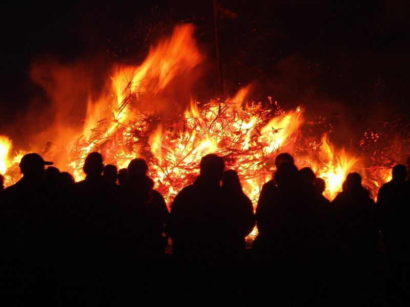 Osterfeuer (c) Pixabay